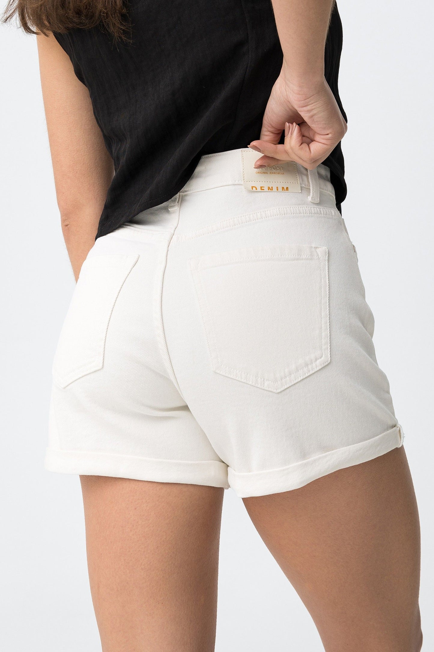 GIO 19 SHORTS