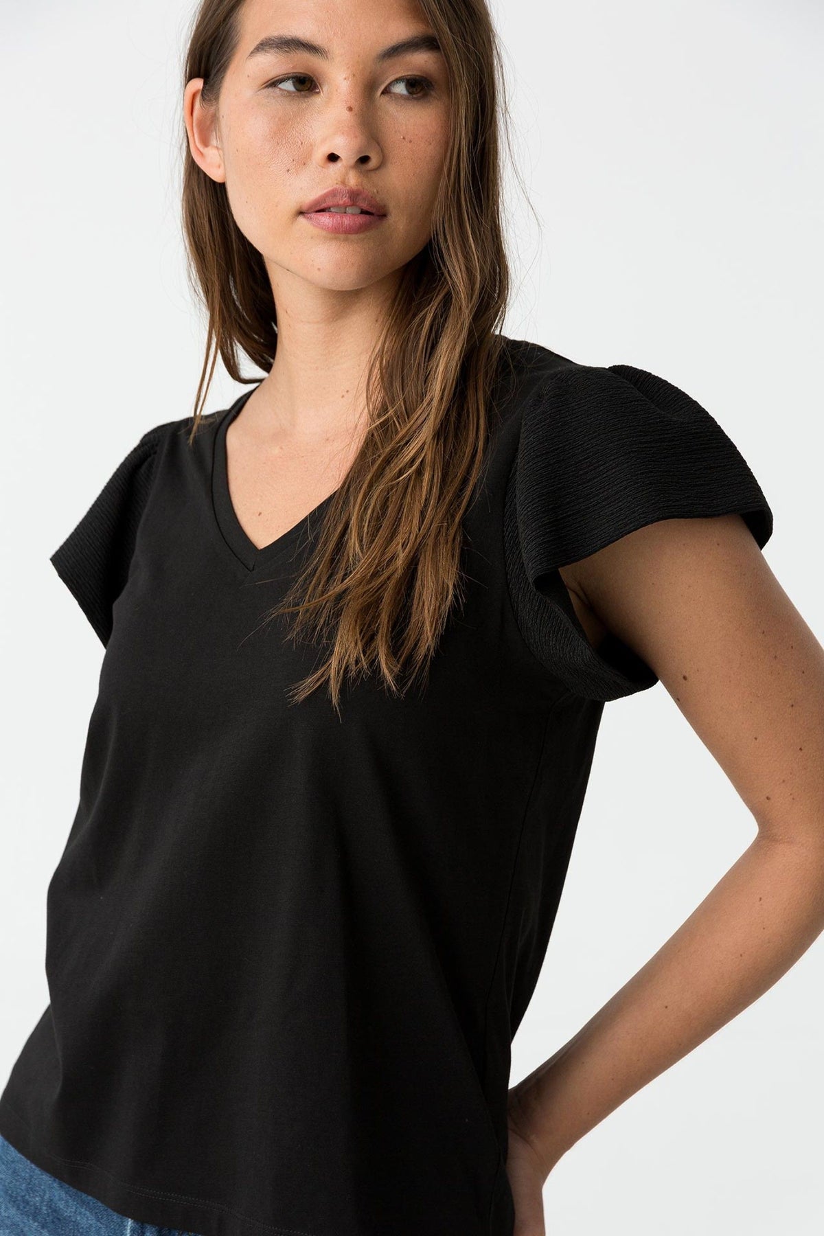 KIRA V 16 TOP