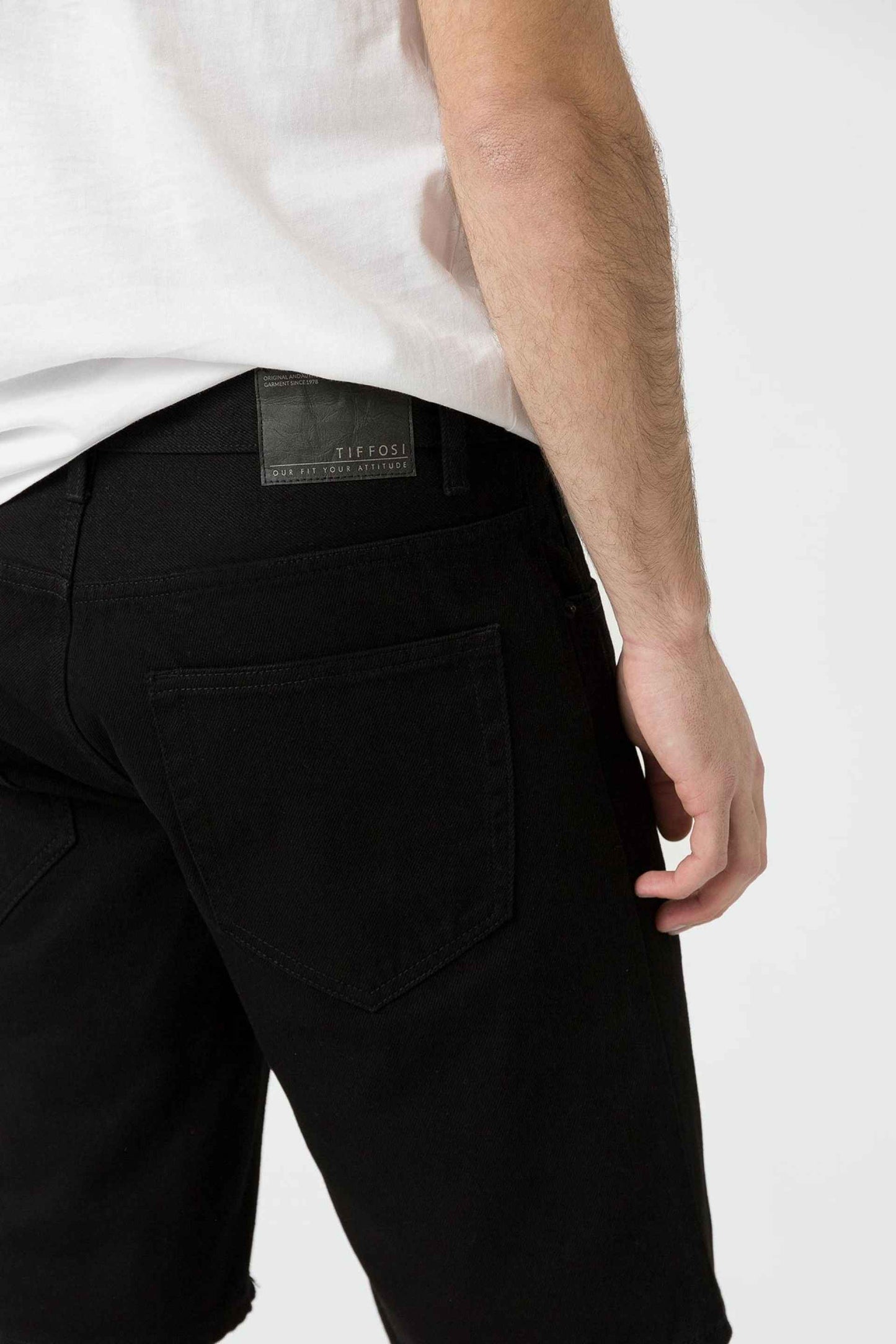 SHORTS REGULAR 32 BL