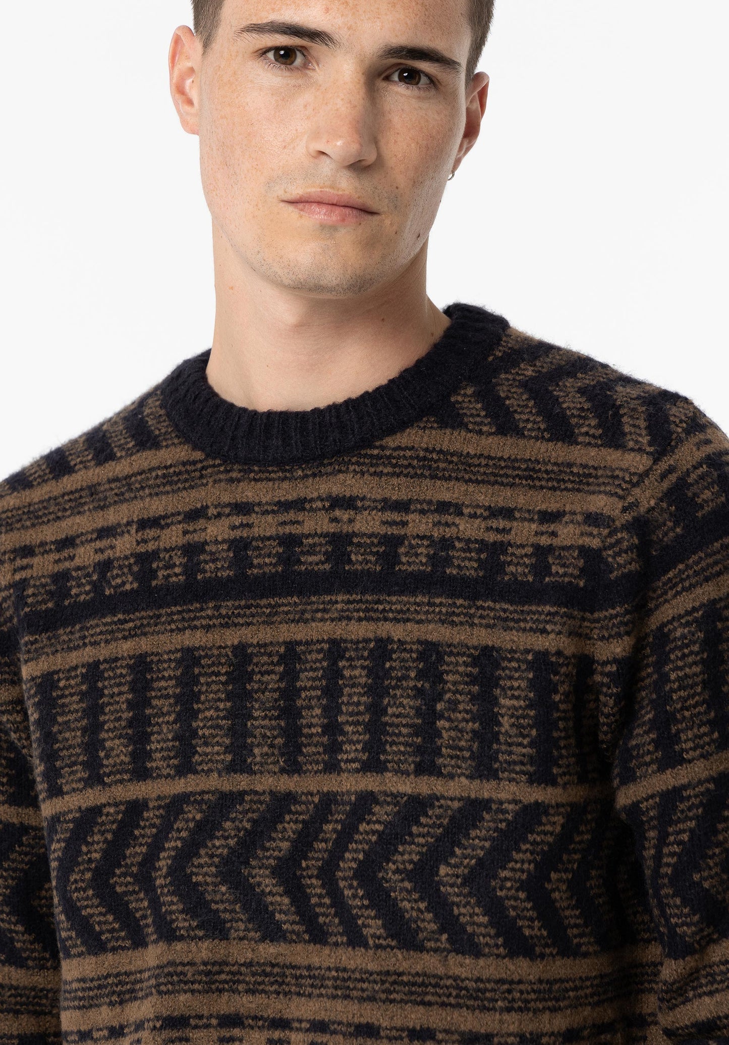 GAVIN KNIT
