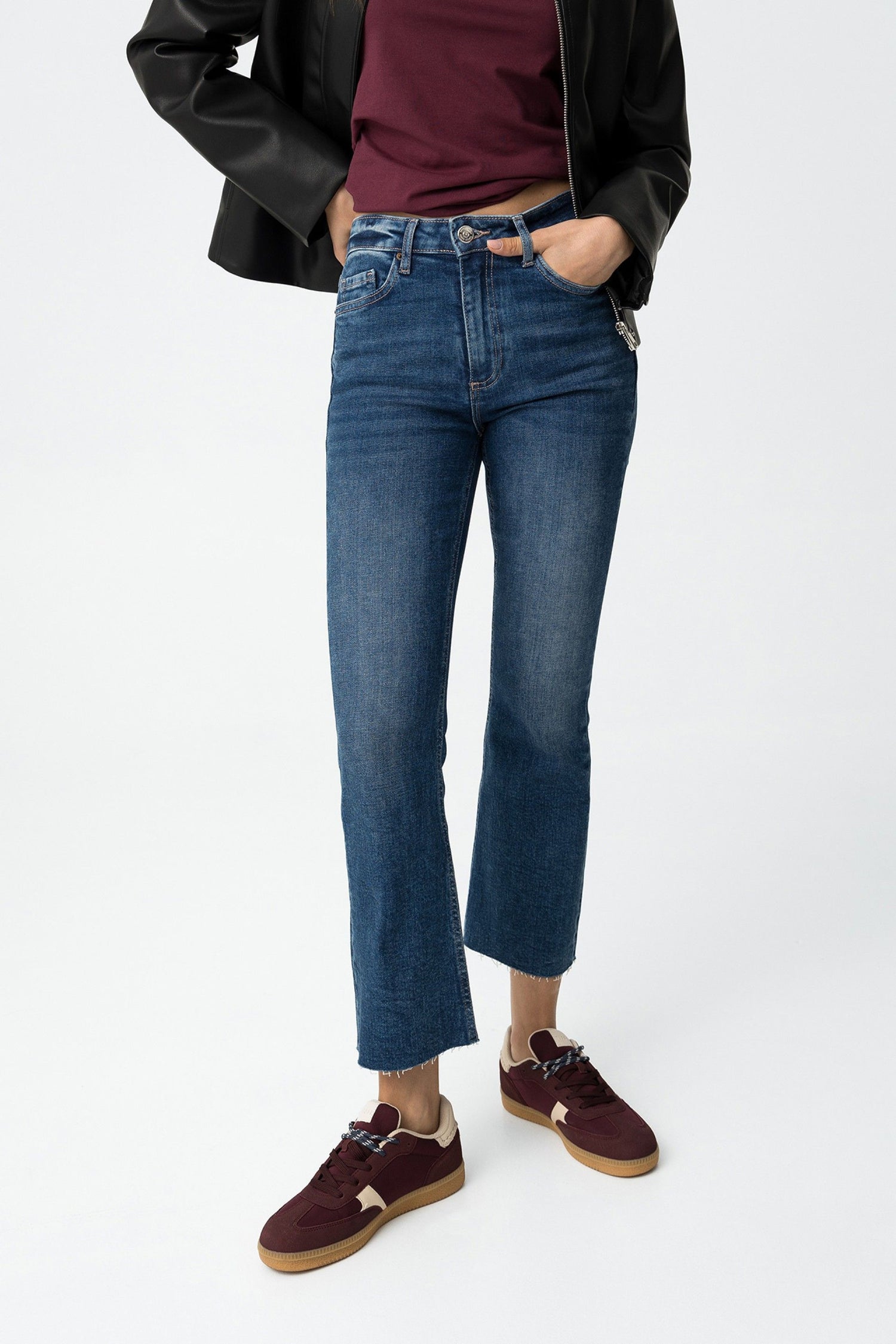 Flared Jeans - BEST CLOTHES
