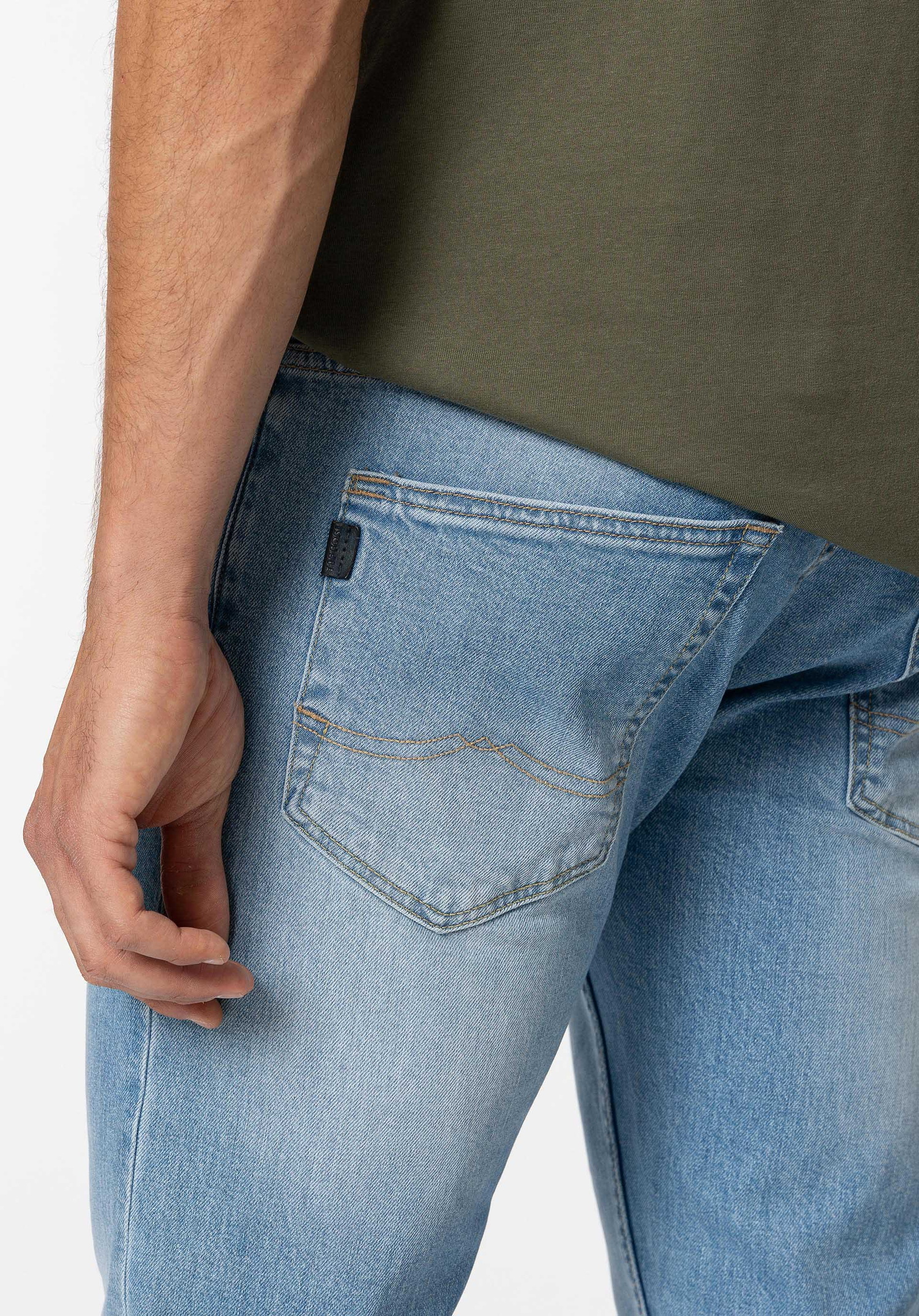 Jeanskollektion: Upptäck de perfekta herr jeansen för varje stil - BEST CLOTHES
