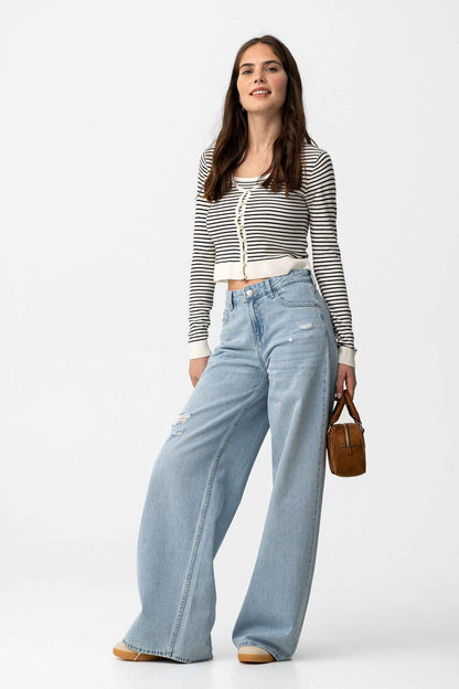 CHARLI WIDE LIGHT BLUE JEANS