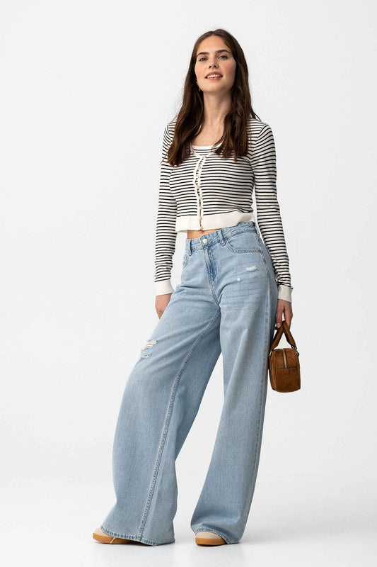 CHARLI WIDE LIGHT BLUE JEANS