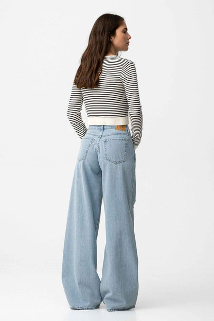 CHARLI WIDE LIGHT BLUE JEANS
