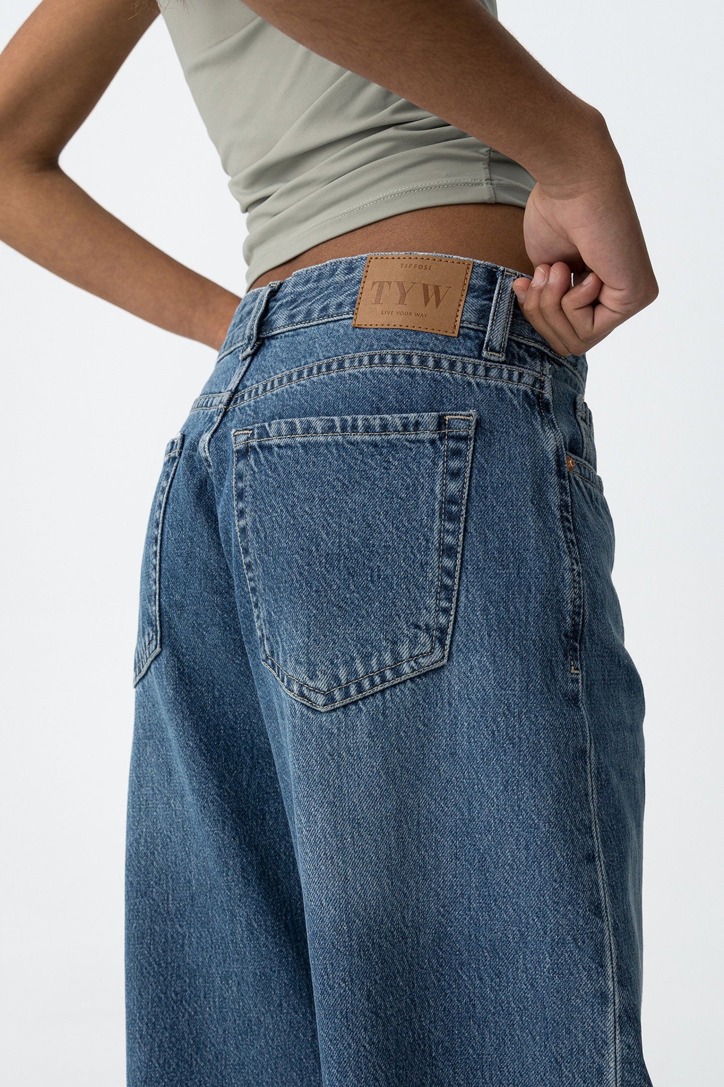 CHARLIE WEITE DUNKELBLAUE JEANS