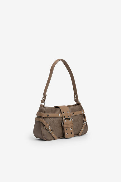 BRUN AXELVÄSKA MED SPÄNNEN  CLEENA