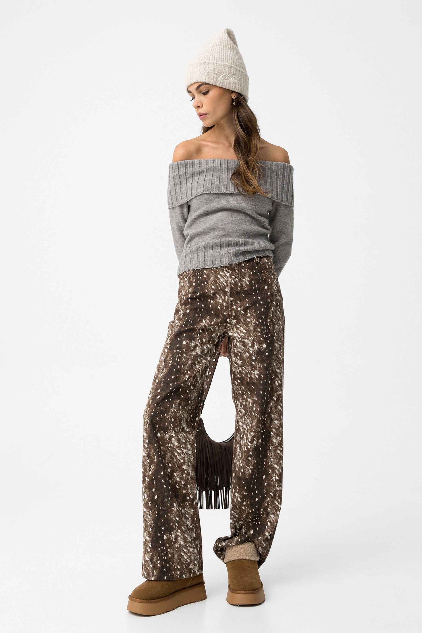 CAVERN OFF-SHOULDER RIBBED SWEATER