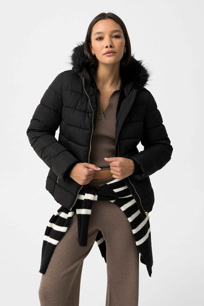 FEED SVART PUFFER DAMJACKA