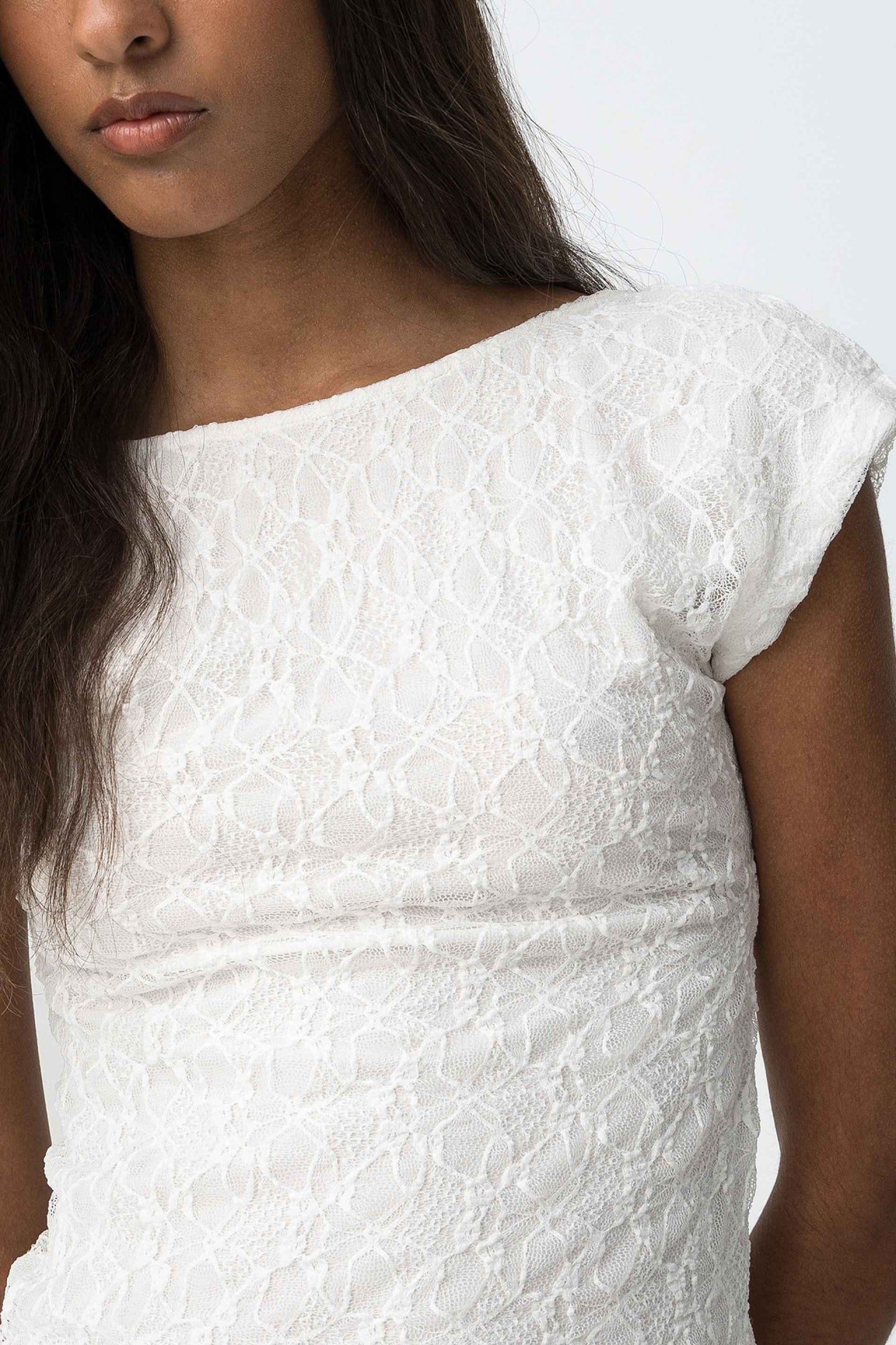 STRAWBERRY CROPPED LACE TOP