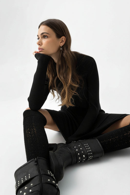 VALLIUM SVART STICKAD KLÄNNING - BEST CLOTHES