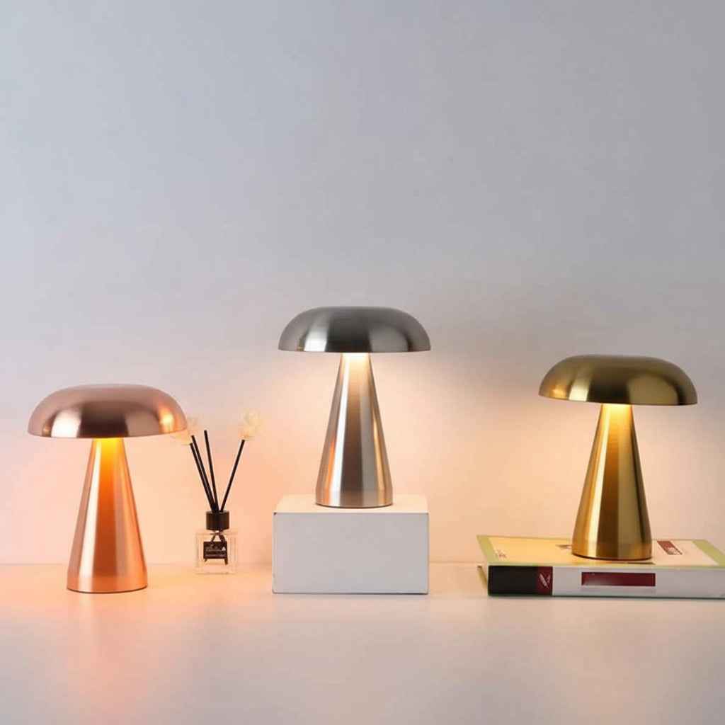 Bordslampa SVAMP – Tidlös design med mjuk stämningsbelysning