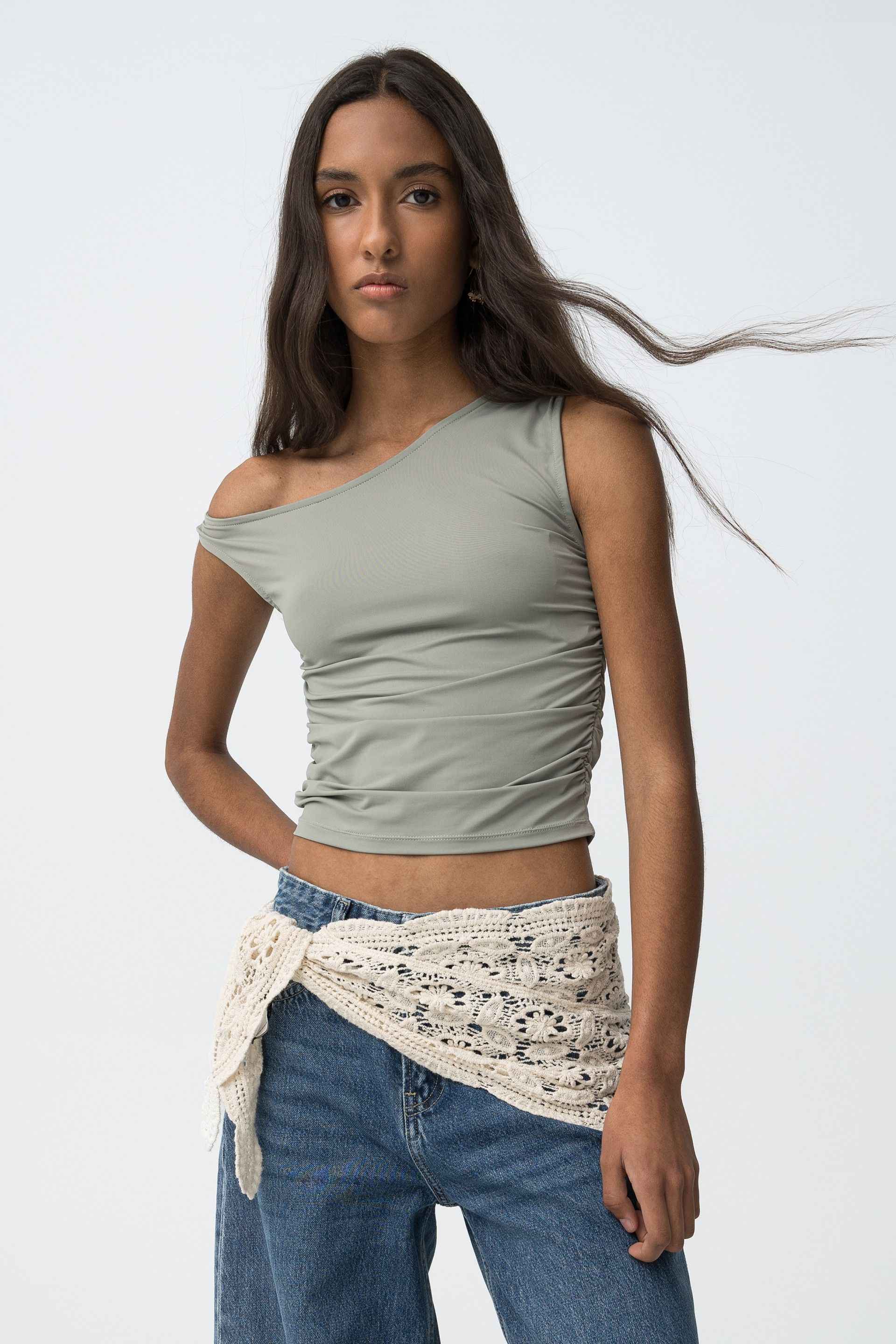 VIZELA OFF SHOULDER TOP