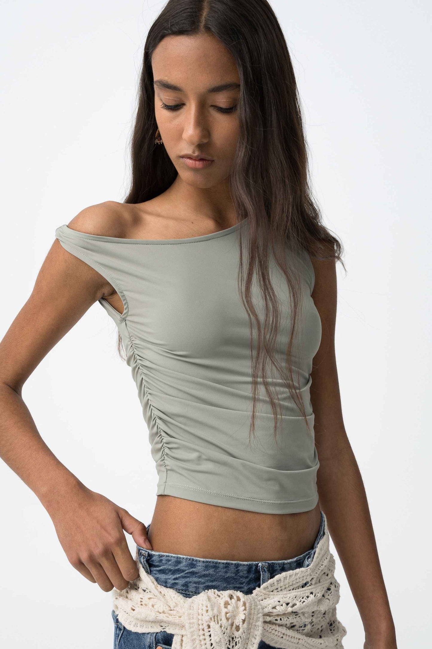 VIZELA OFF SHOULDER TOP