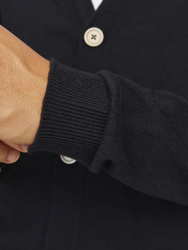 EMIL KNIT BUTTON CARDIGAN